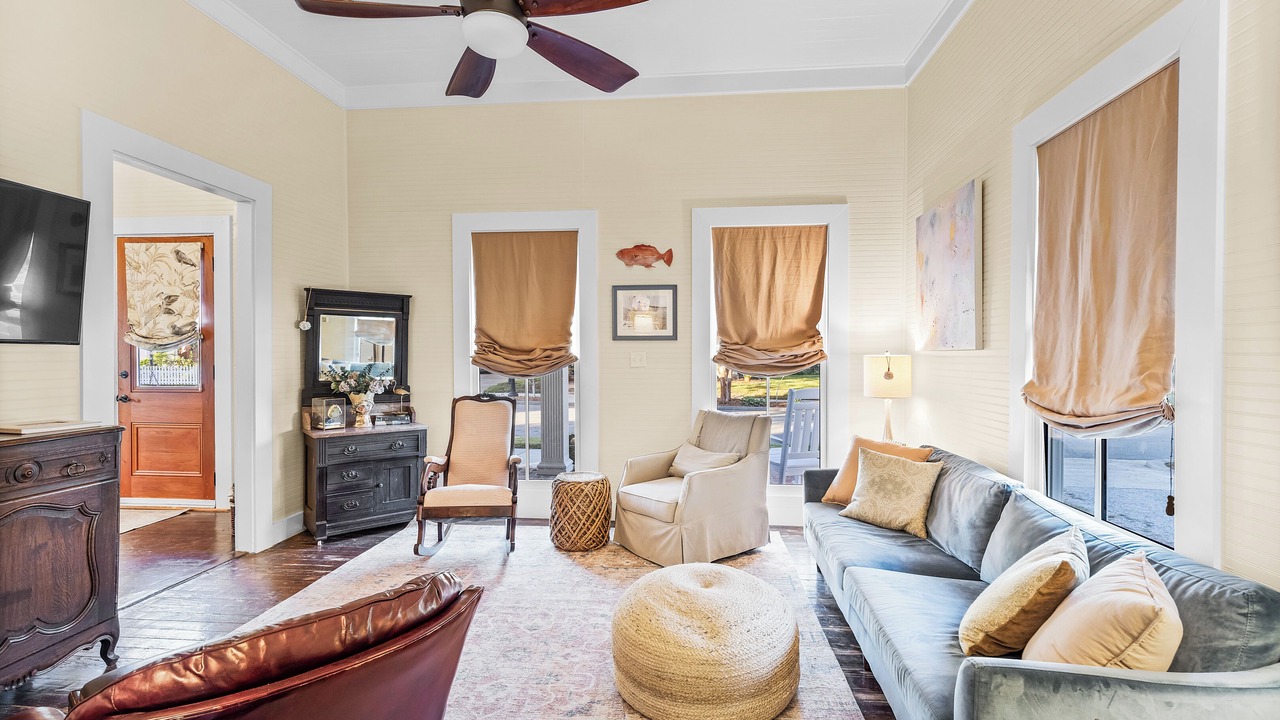 Photo of Livingroom in Old Town