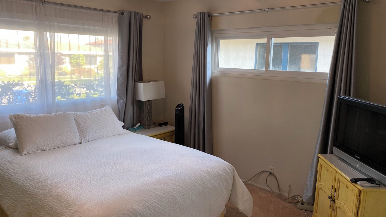 Photo of Bedroom in Ladera Heights