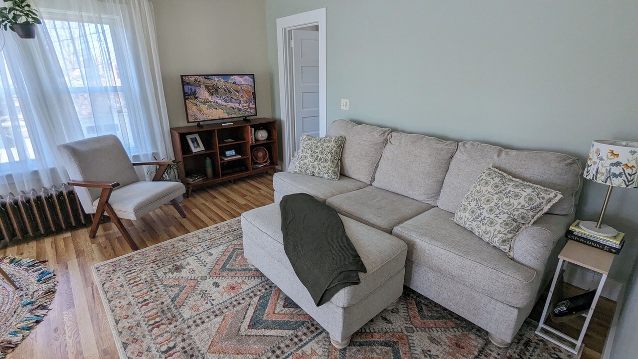 Photo of Livingroom in Fredonia