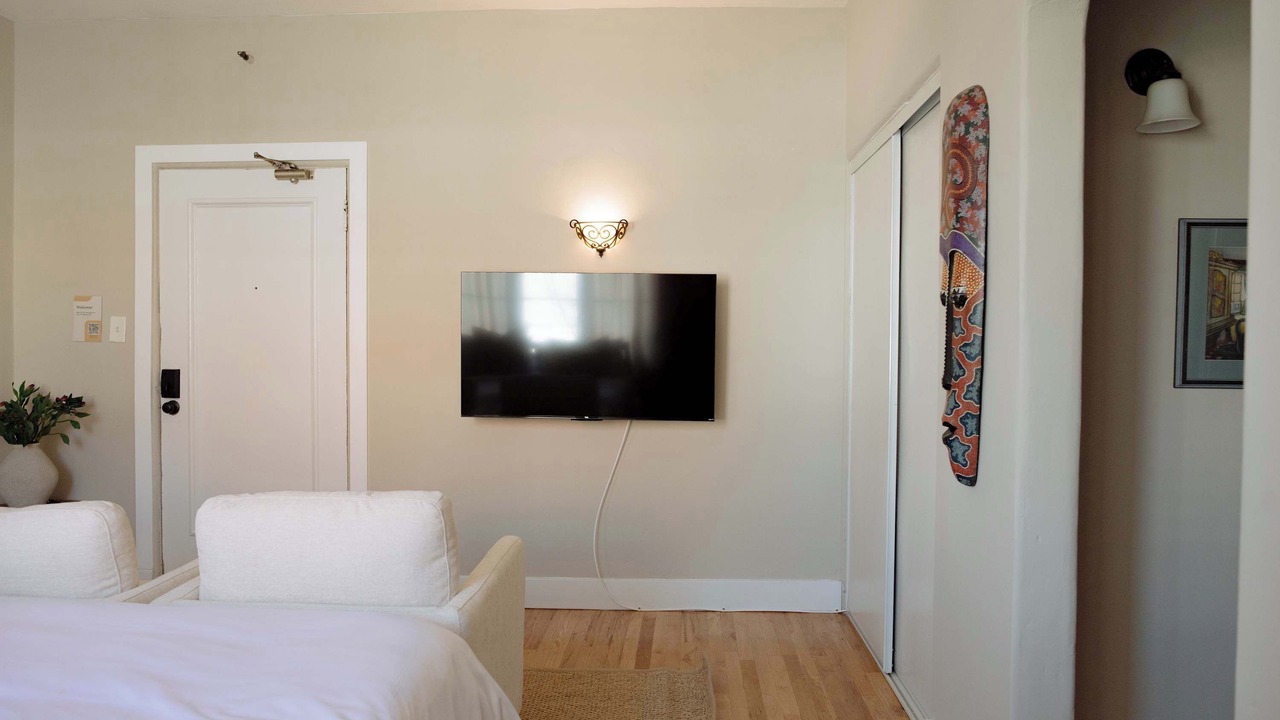 Photo of Bedroom in East Hollywood