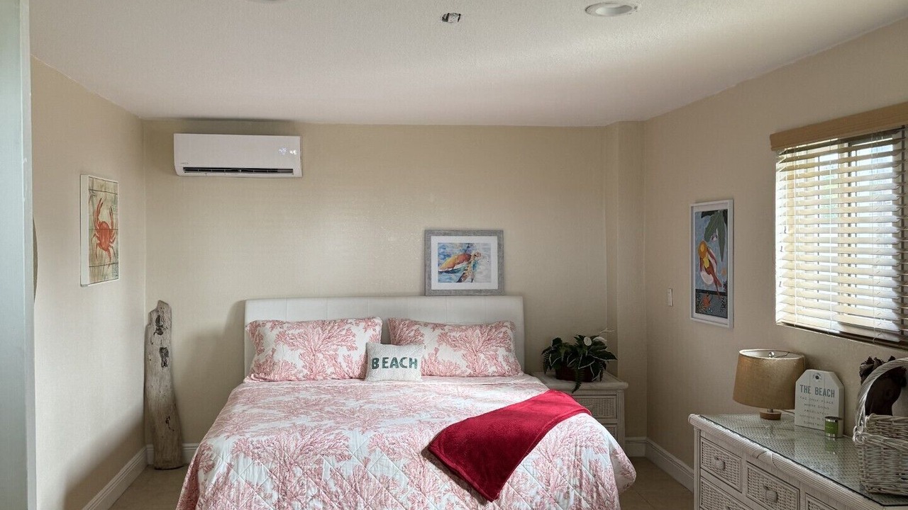 Photo of Bedroom in High Rock