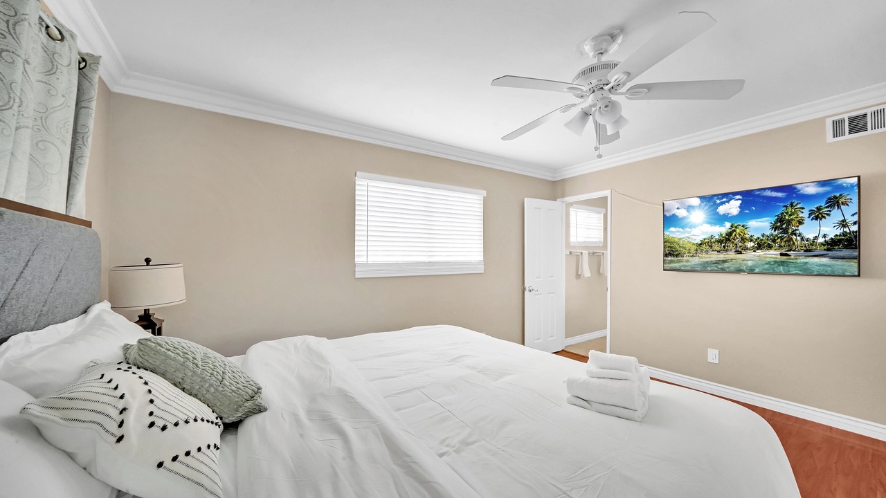 Photo of Bedroom in Midway City