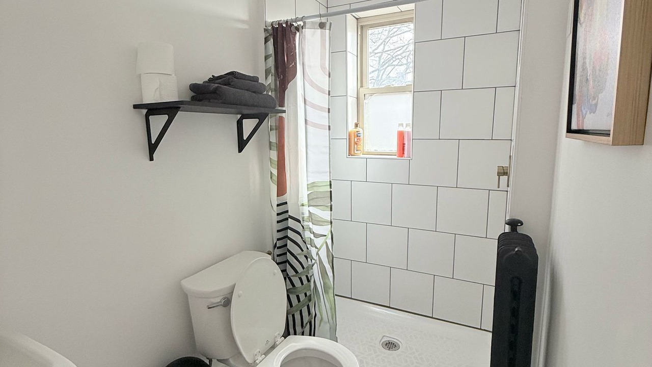 Photo of Bathroom in East Avenue