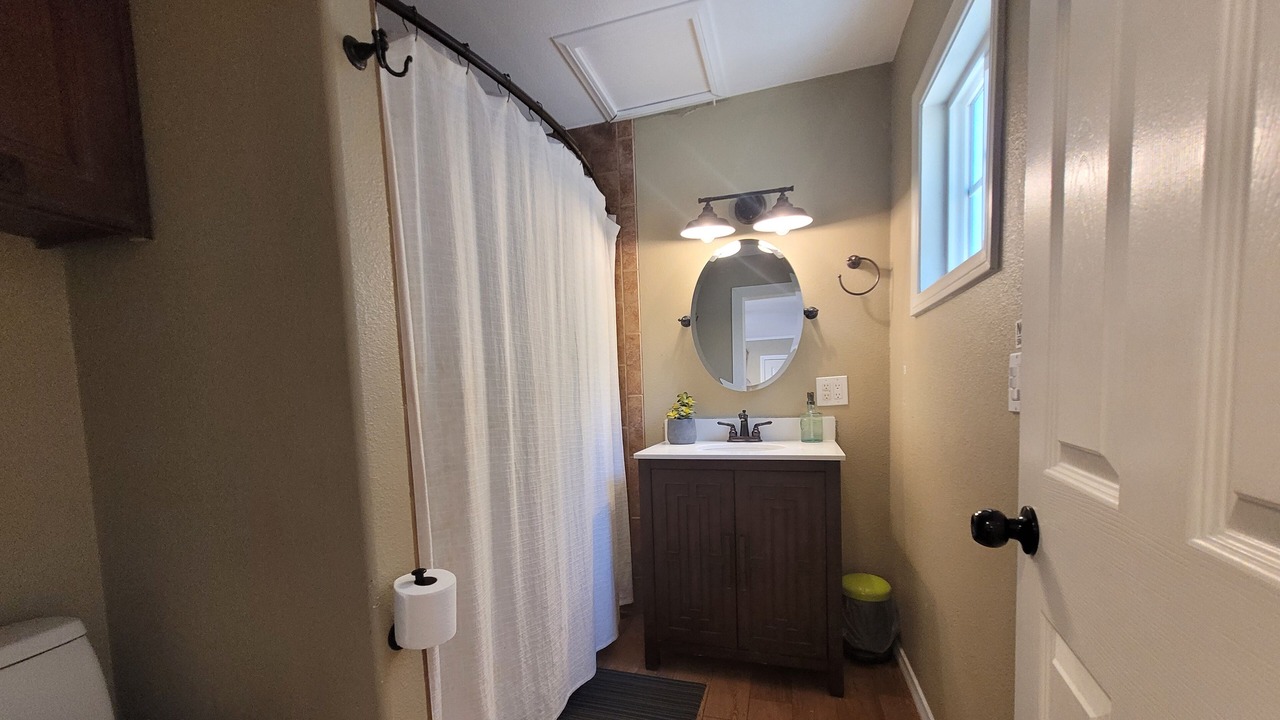 Photo of Bathroom in Green Valley Lake