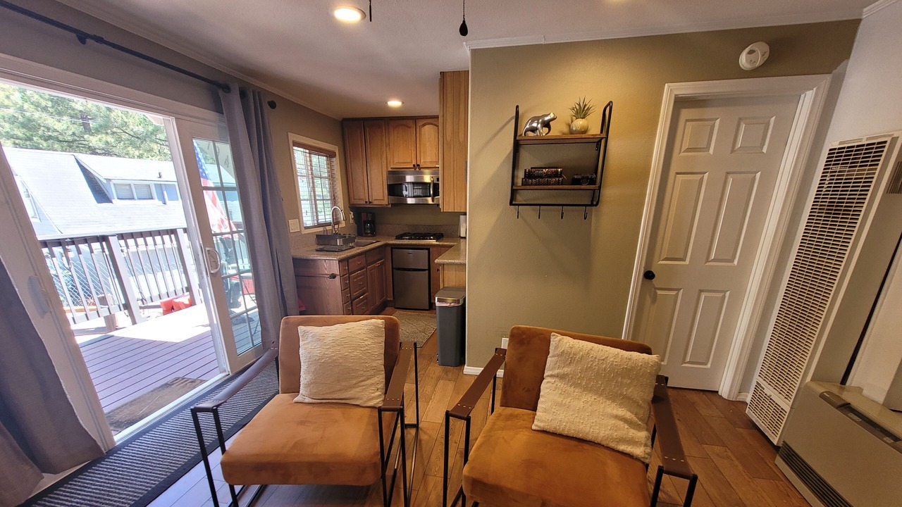 Photo of Livingroom in Green Valley Lake