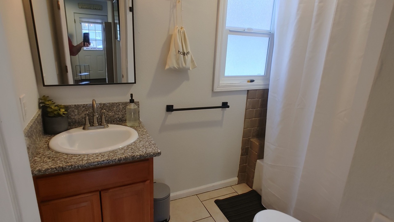 Photo of Bathroom in Green Valley Lake
