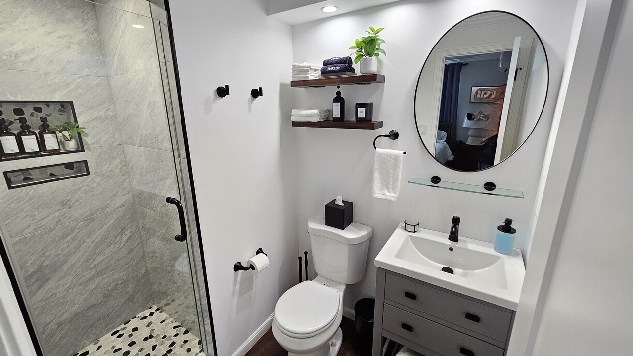 Photo of Bathroom in Los Angeles