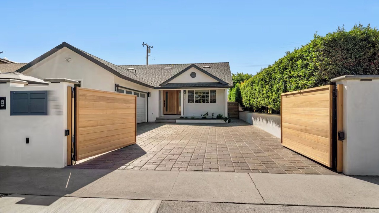 Photo of Outdoor in Downey