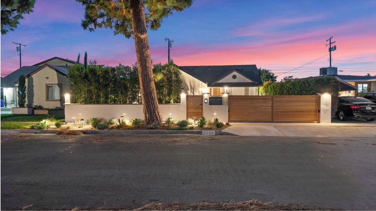 Photo of Outdoor in Downey