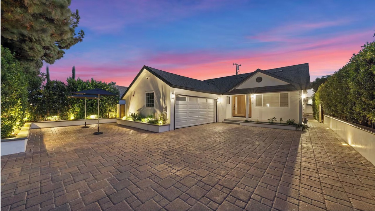 Photo of Outdoor in Downey