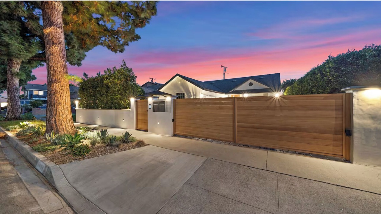 Photo of Outdoor in Downey
