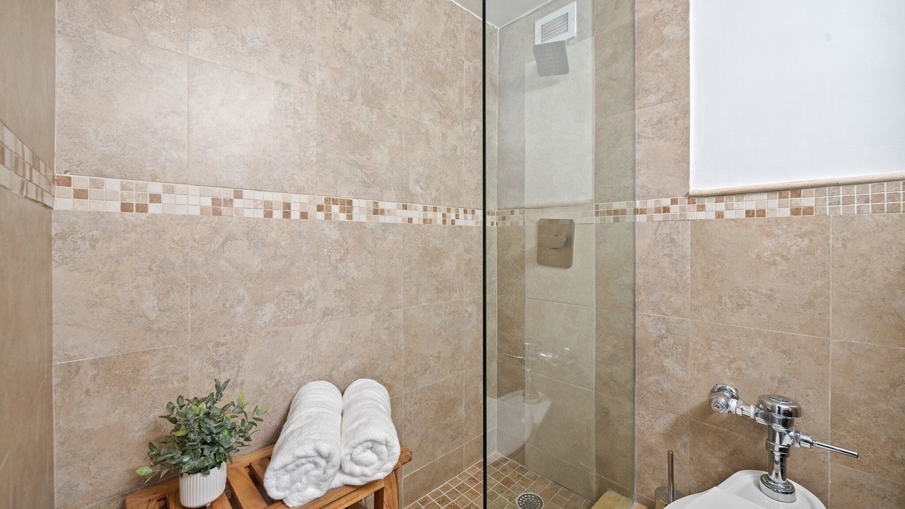 Photo of Bathroom in Galt Mile