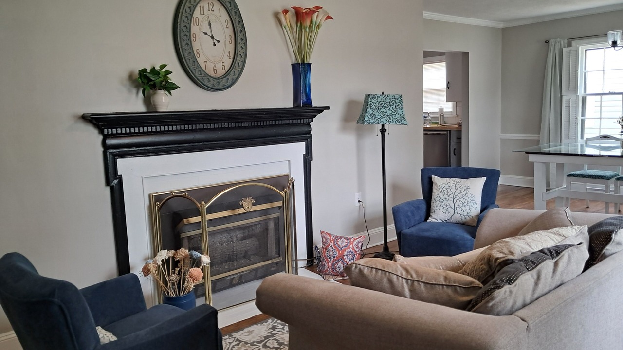 Photo of Livingroom in Terry Sanford
