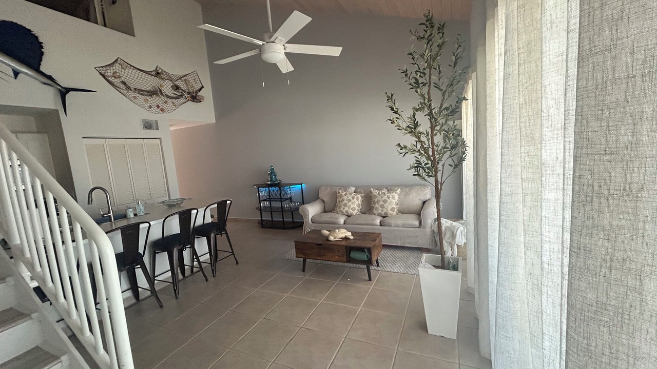 Photo of Livingroom in South Bimini