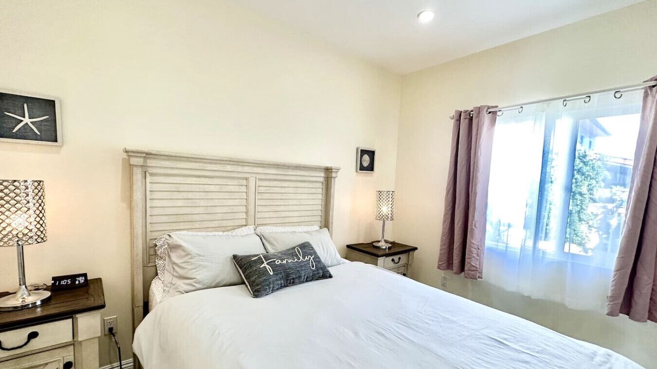 Photo of Bedroom in Huntington Beach