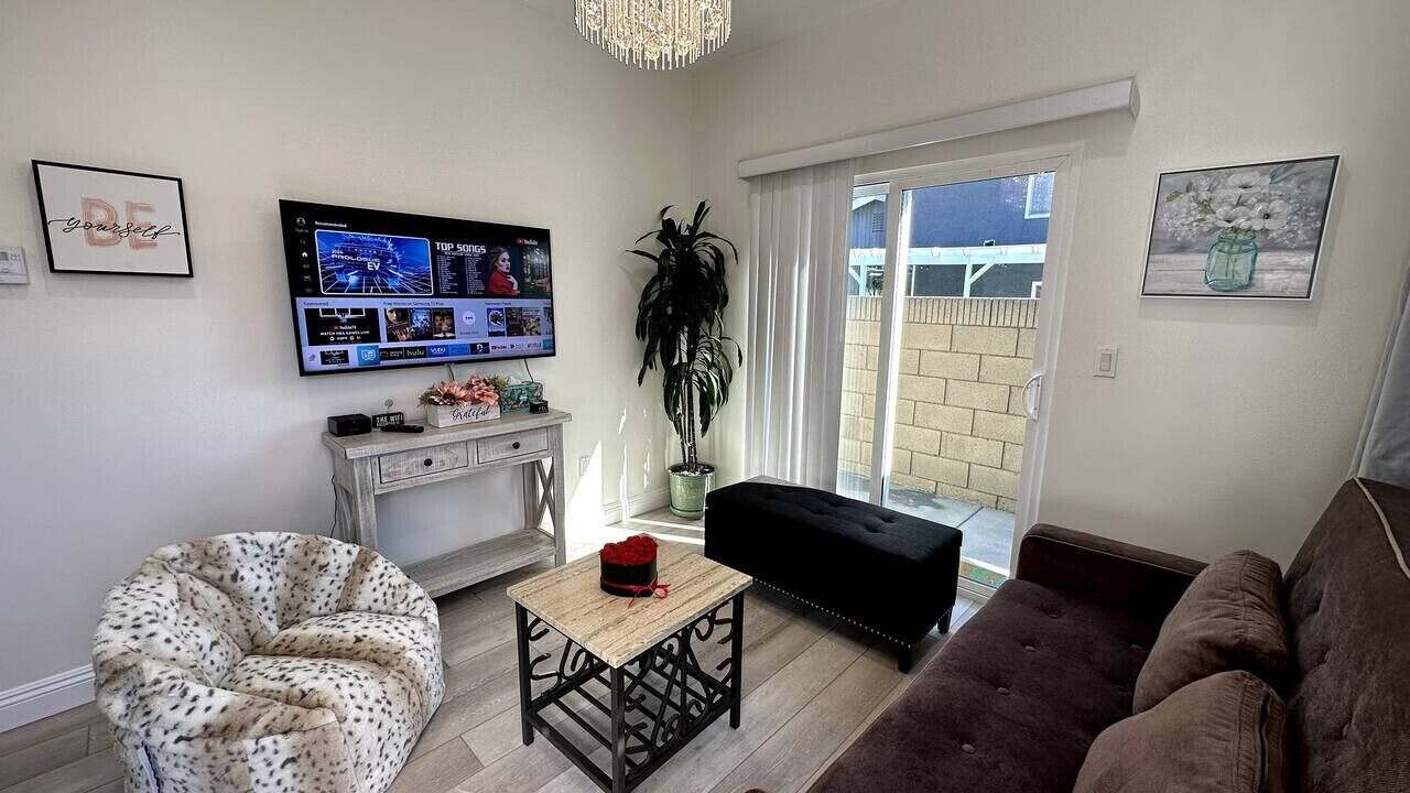 Photo of Livingroom in Huntington Beach