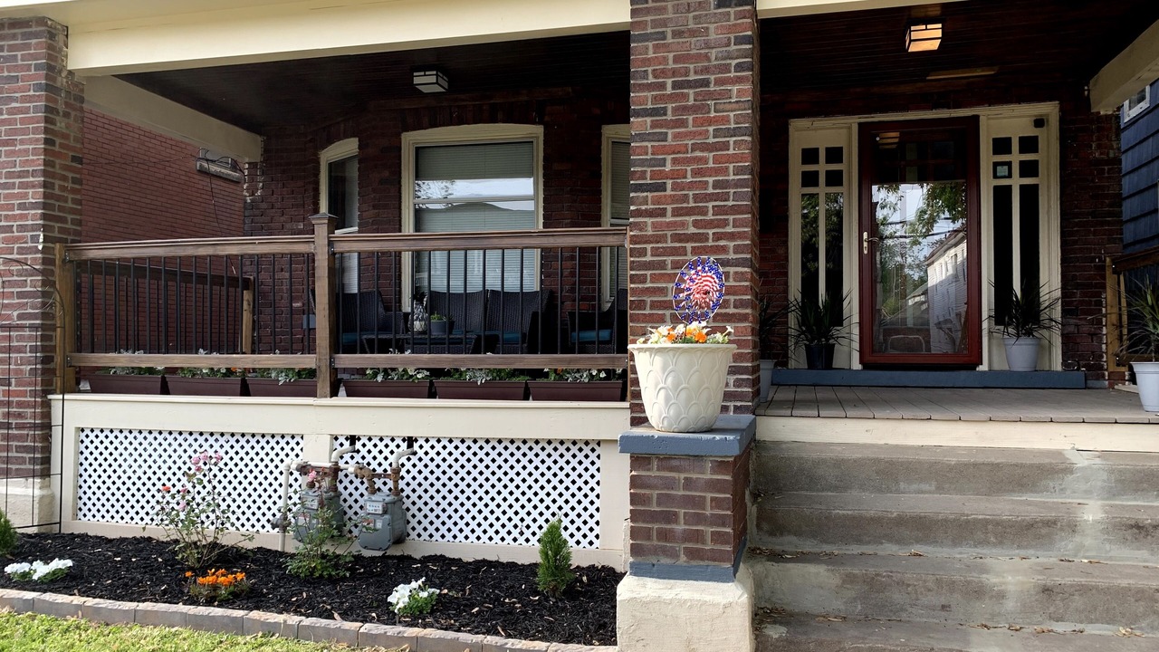 Photo of Patio Balcony in Niagara County