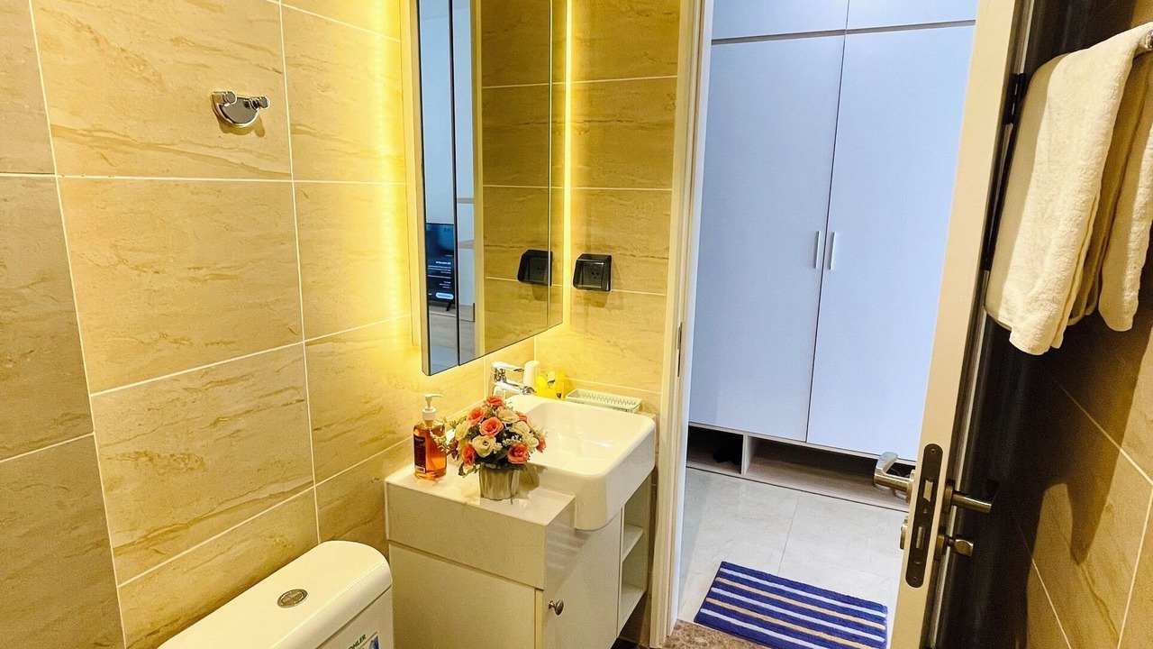 Photo of Bathroom in Trung Hoa Nhan Chinh