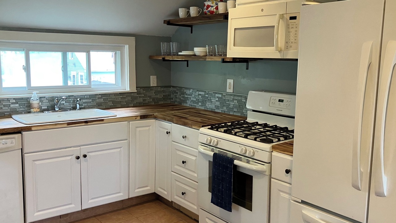 Photo of Kitchen in Lake Erie Beach