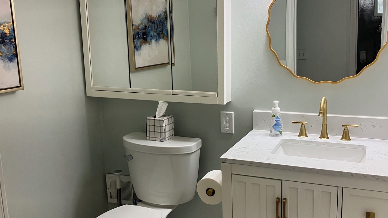 Photo of Bathroom in Lake Erie Beach