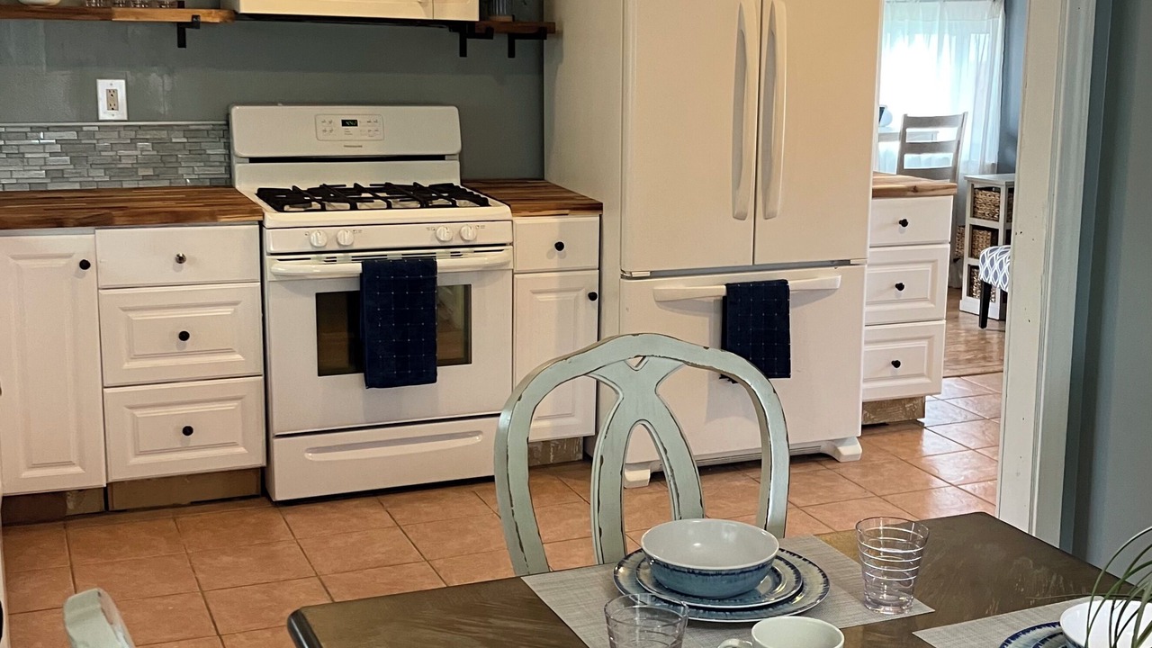 Photo of Kitchen in Lake Erie Beach