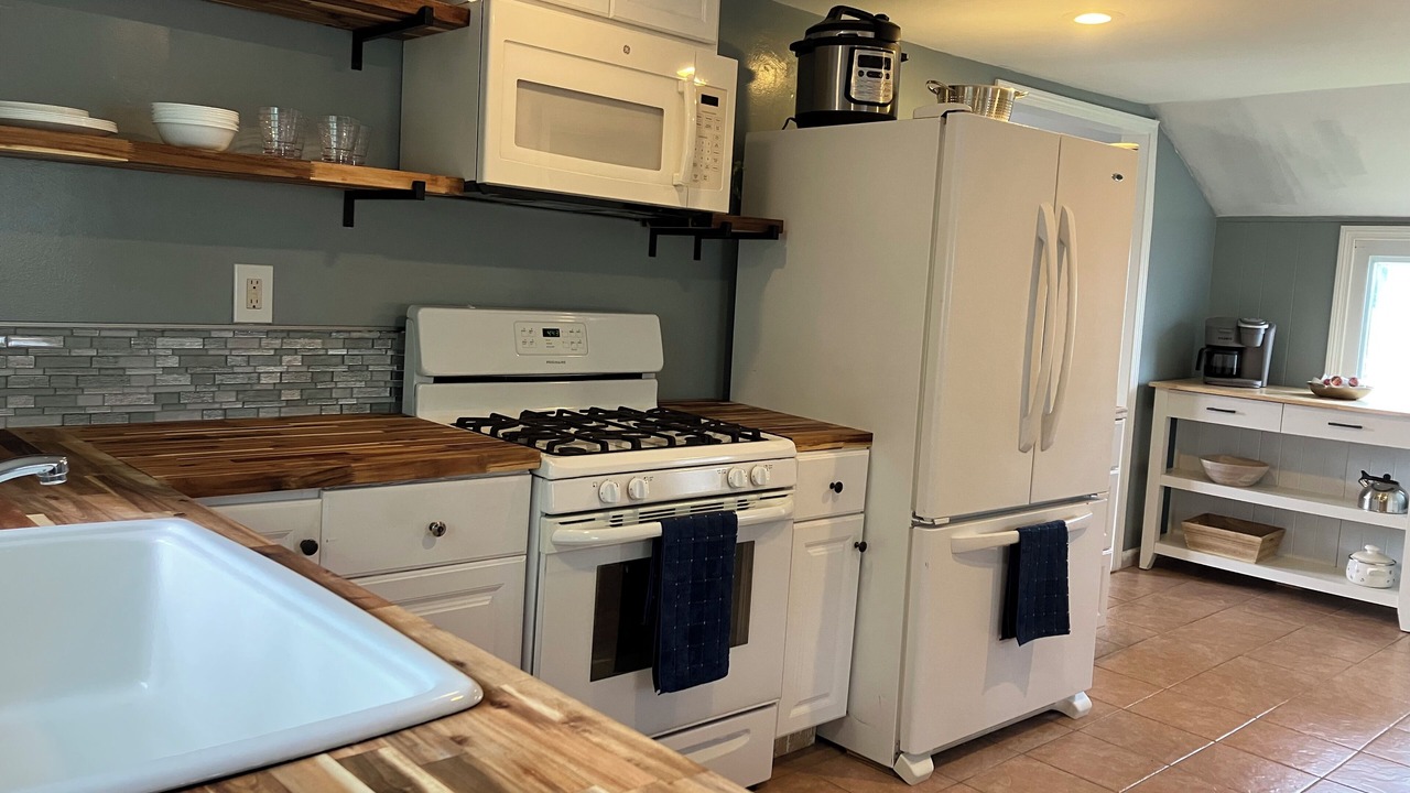 Photo of Kitchen in Lake Erie Beach
