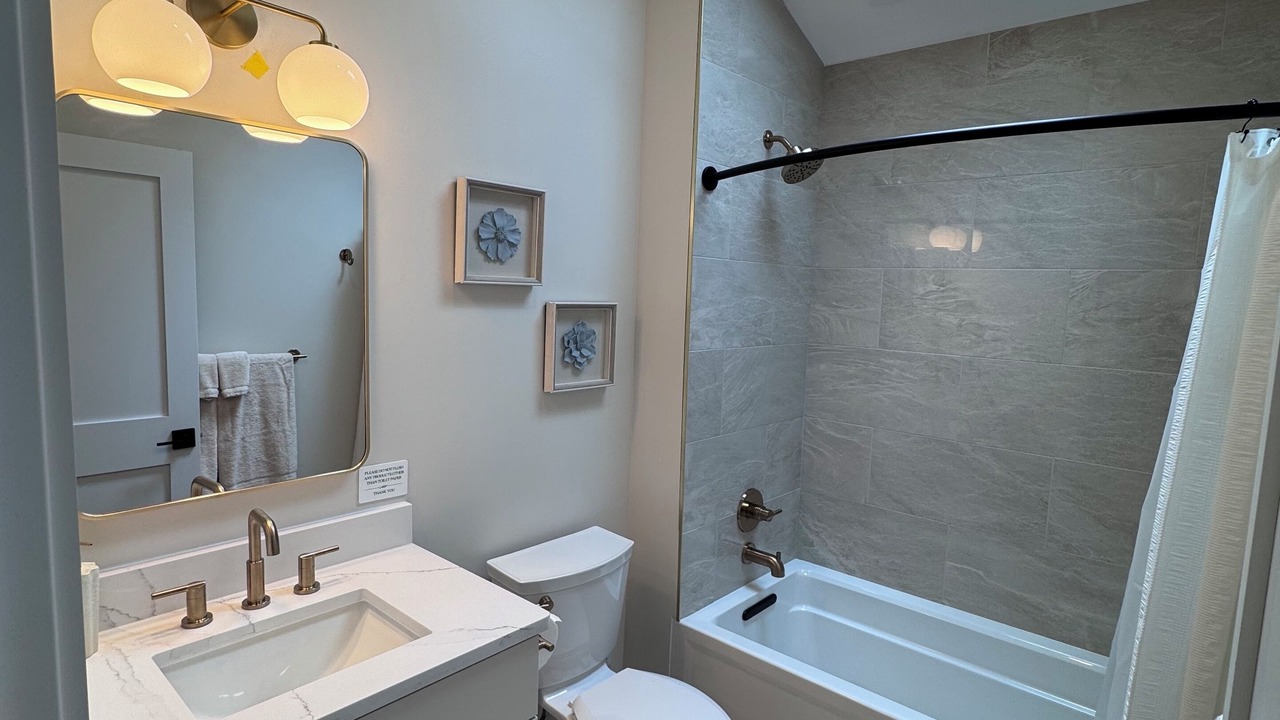 Photo of Bathroom in Valois