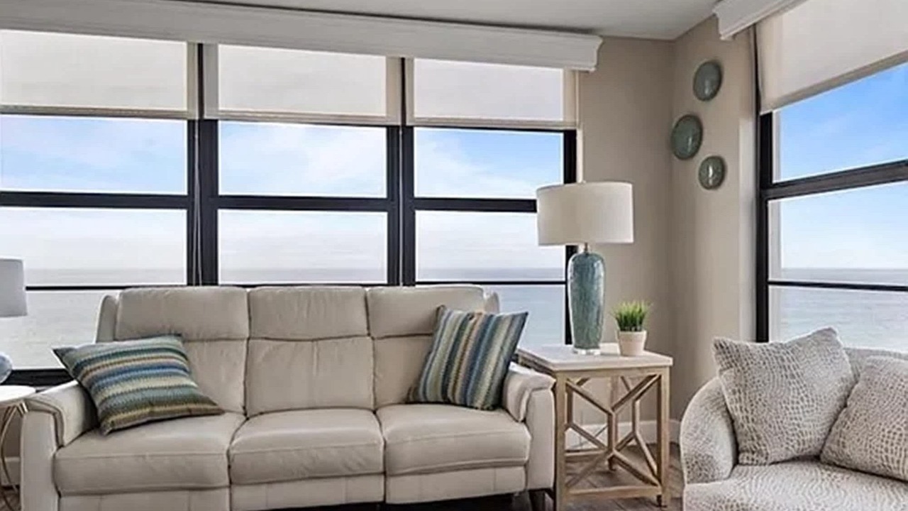 Photo of Livingroom in Golden Beach