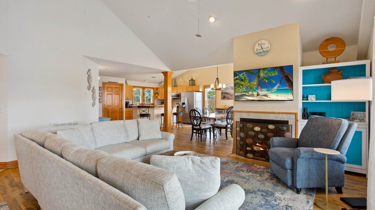 Photo of Livingroom in Bermuda Bay