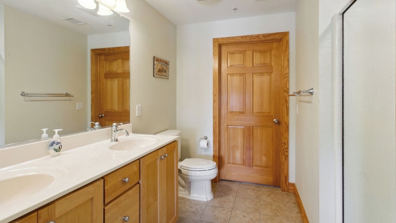 Photo of Bathroom in Bermuda Bay