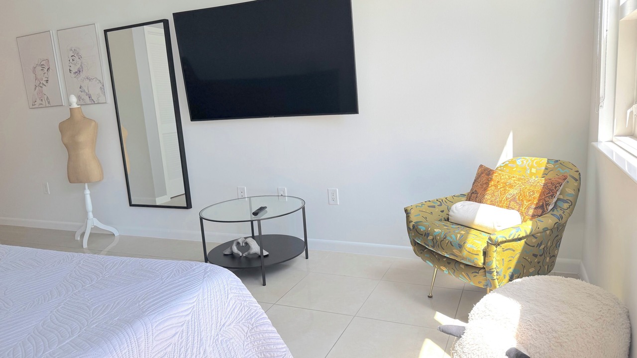 Photo of Bedroom in Midtown