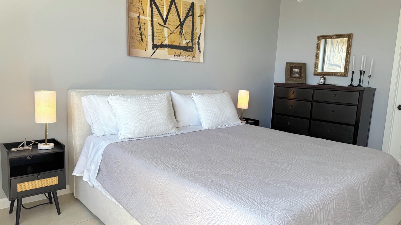 Photo of Bedroom in Midtown