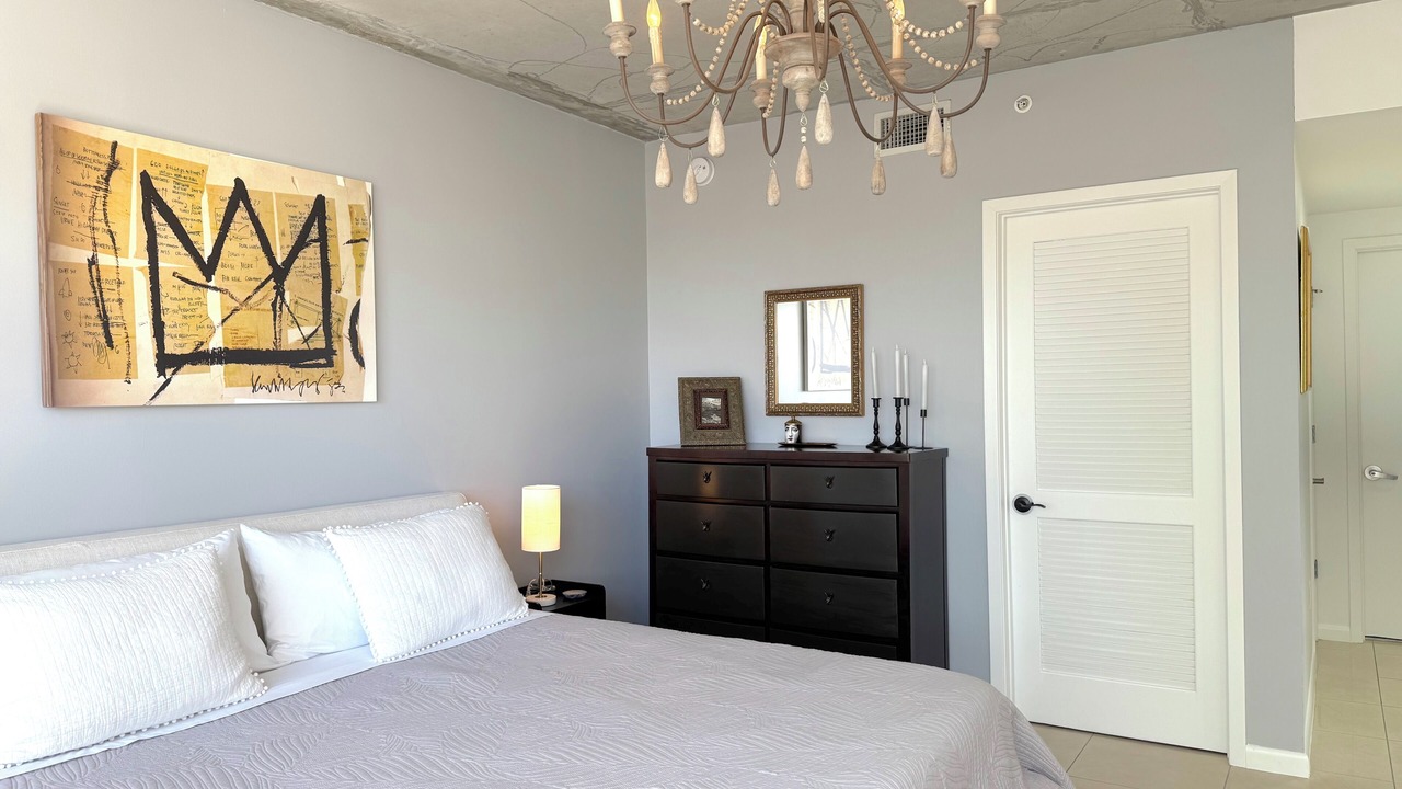 Photo of Bedroom in Midtown