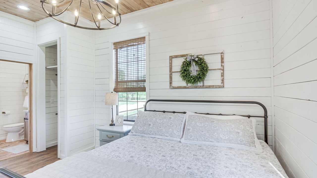 Photo of Bedroom in Ludlow