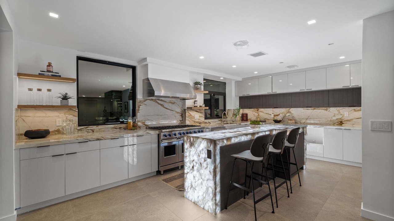 Photo of Kitchen in Hollywood Hills West