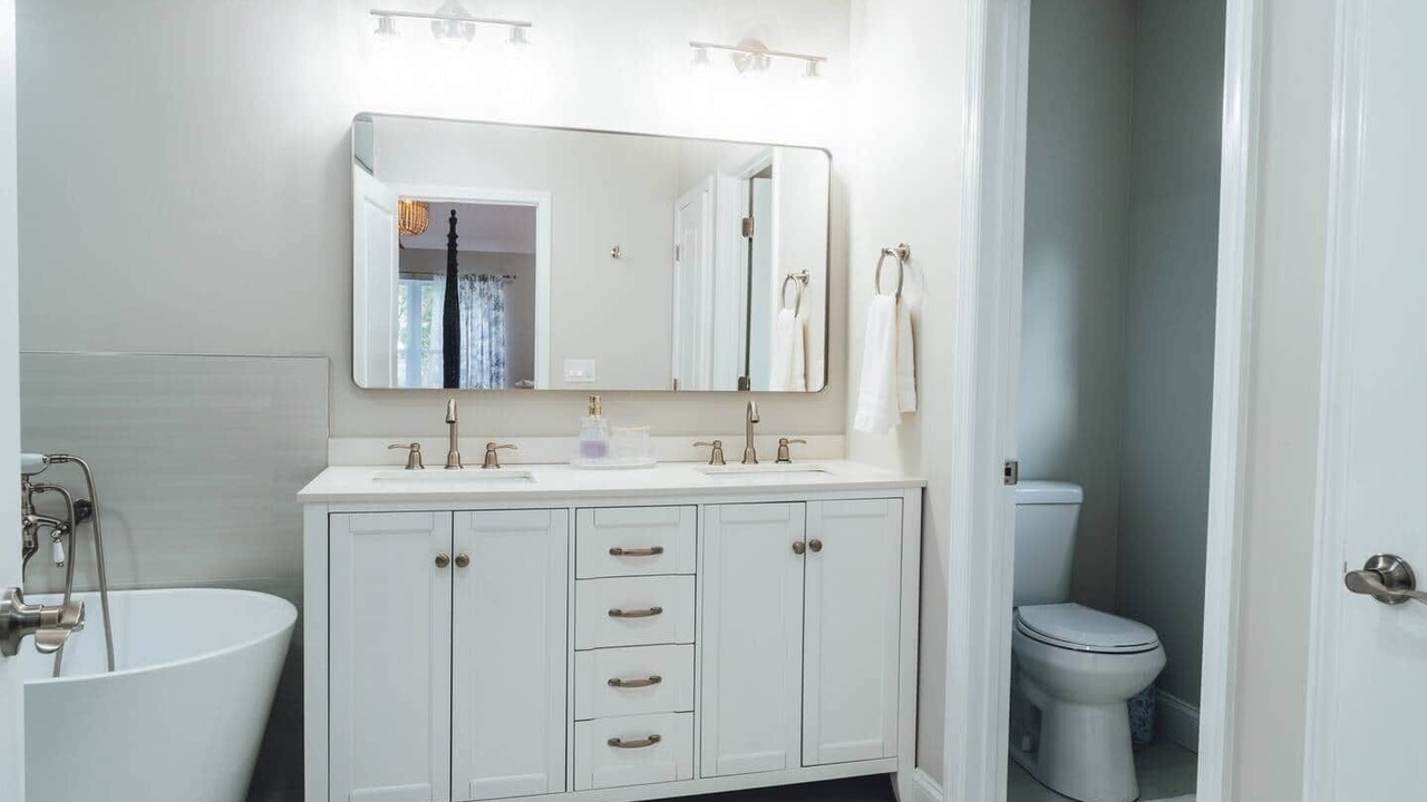 Photo of Bathroom in Long Branch