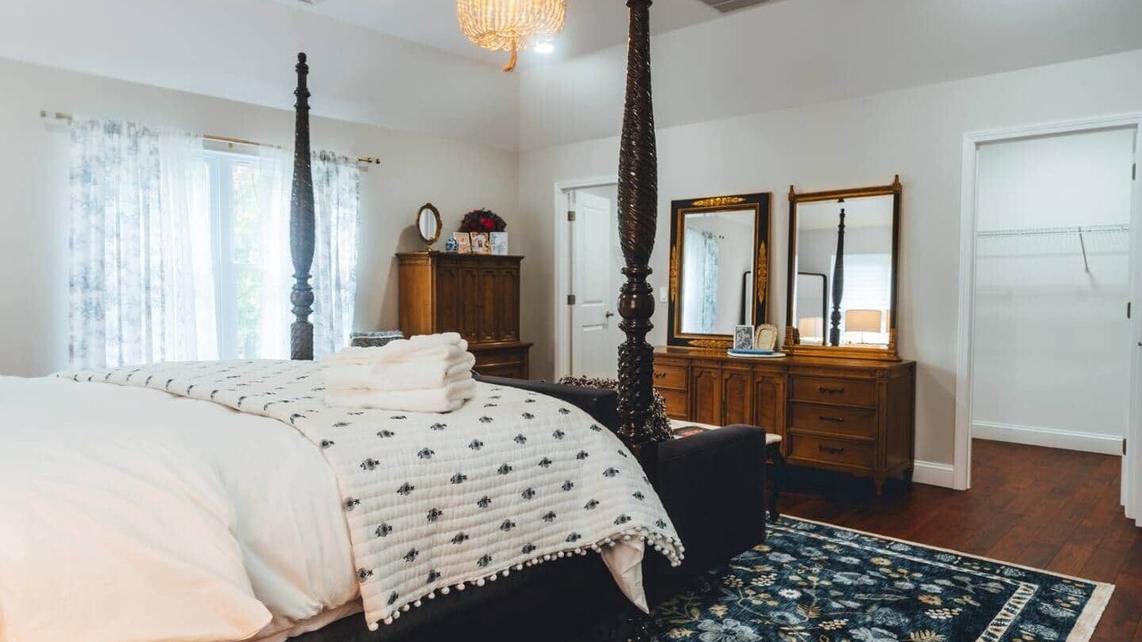 Photo of Bedroom in Long Branch