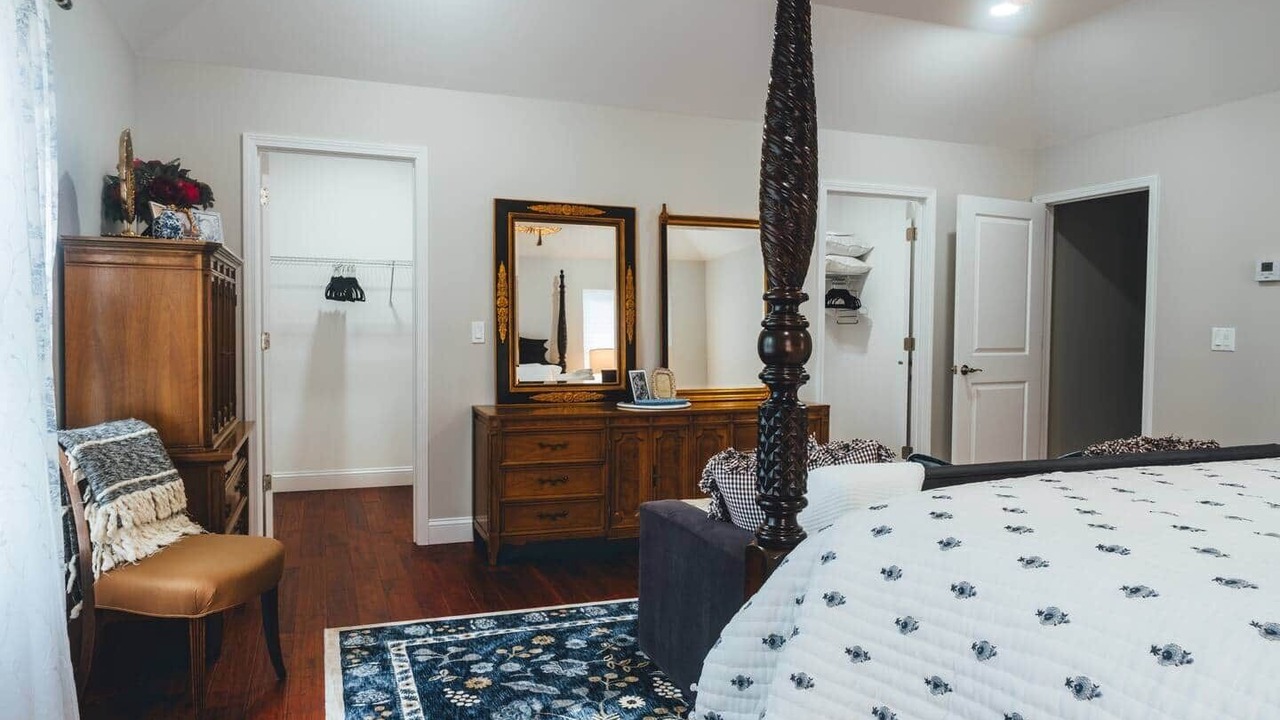 Photo of Bedroom in Long Branch