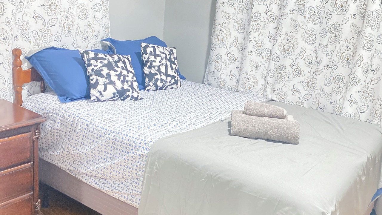 Photo of Bedroom in Teaneck