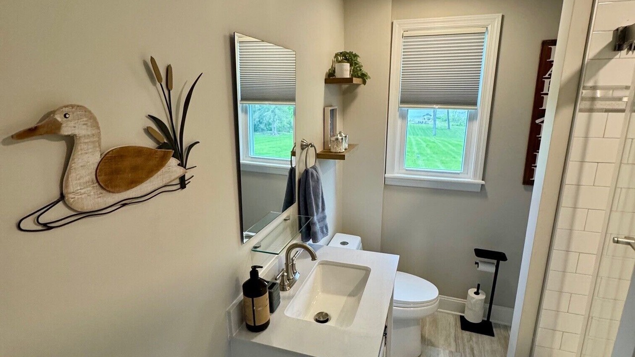 Photo of Bathroom in Middle Hope