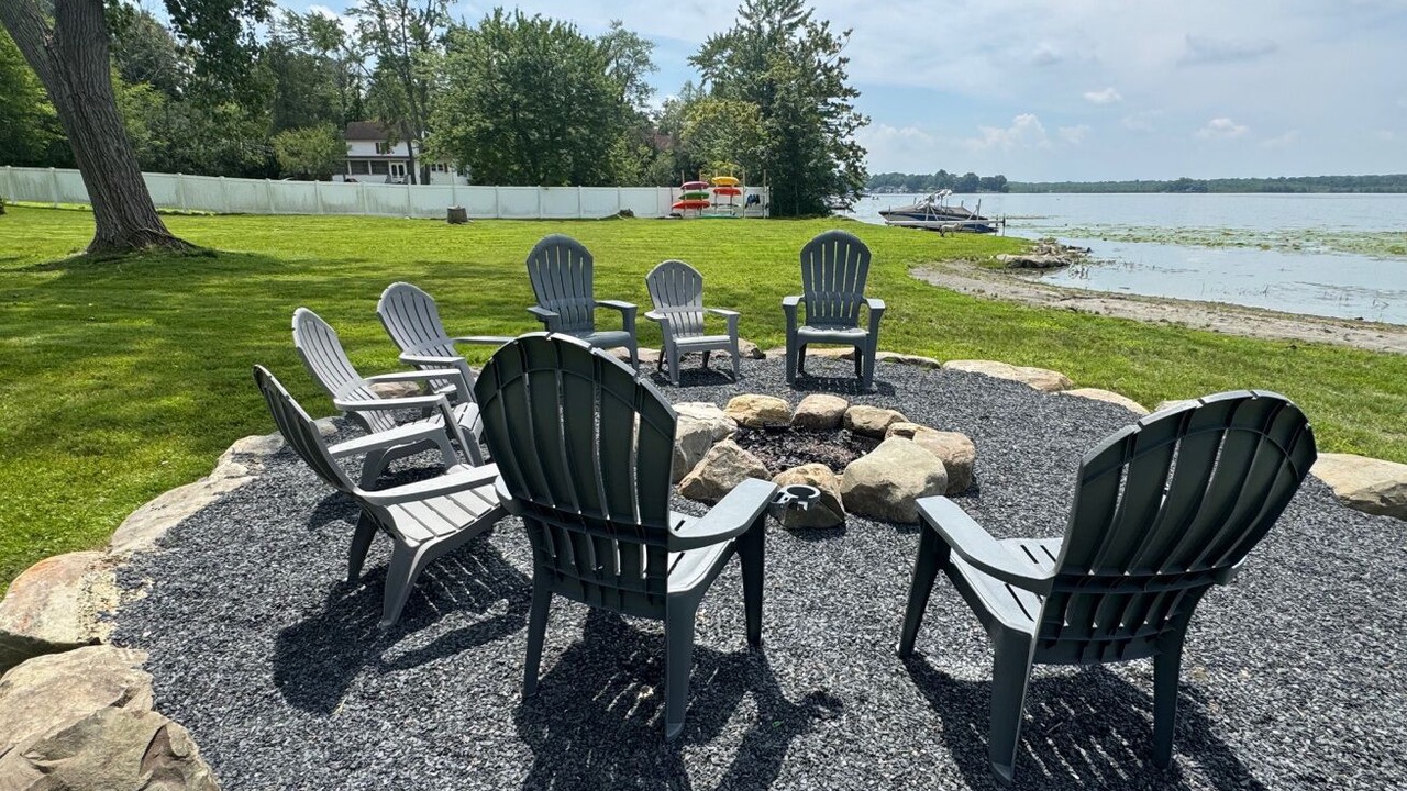 Photo of Others in Middle Hope