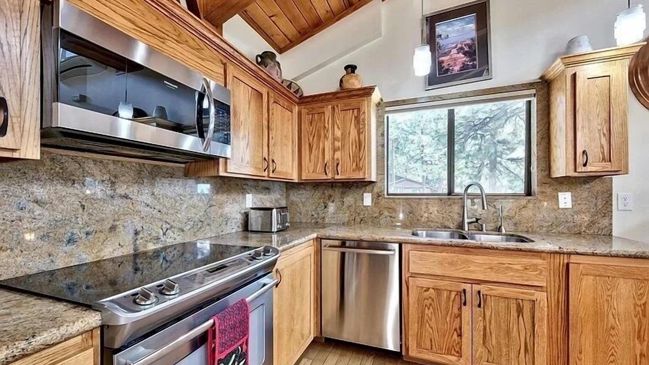 Photo of Kitchen in Round Hill Village
