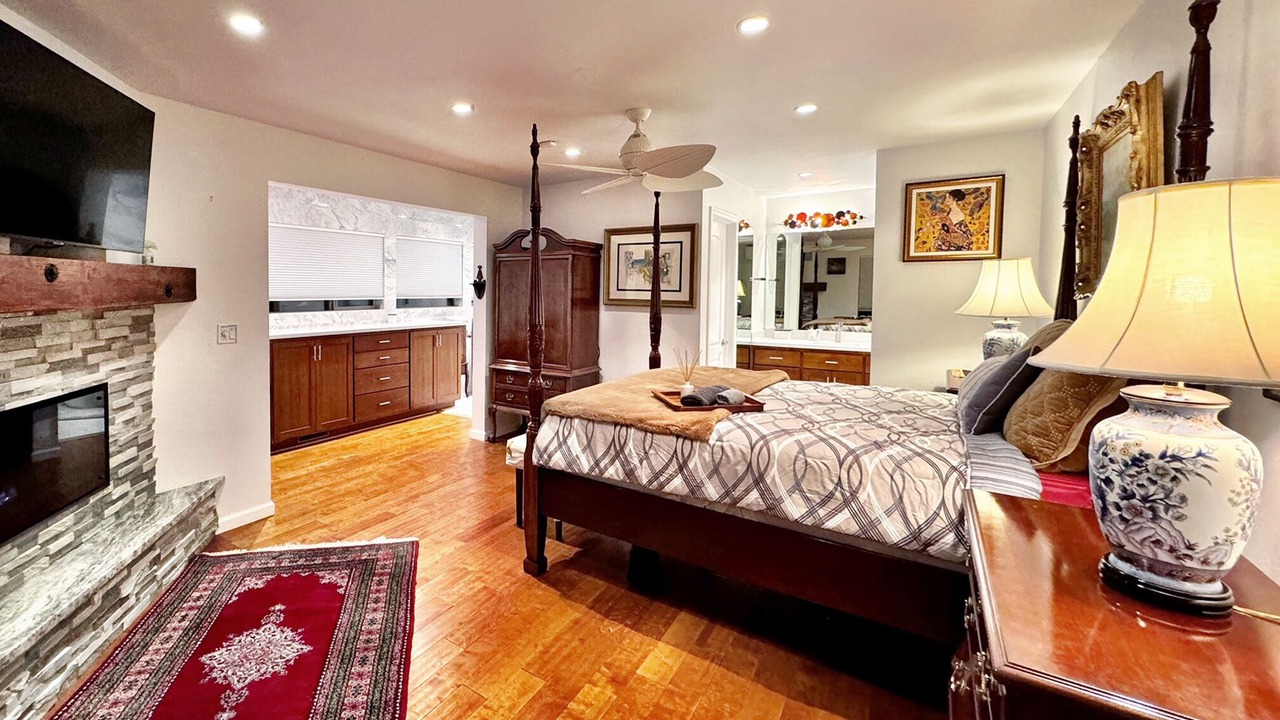 Photo of Bedroom in Round Hill Village