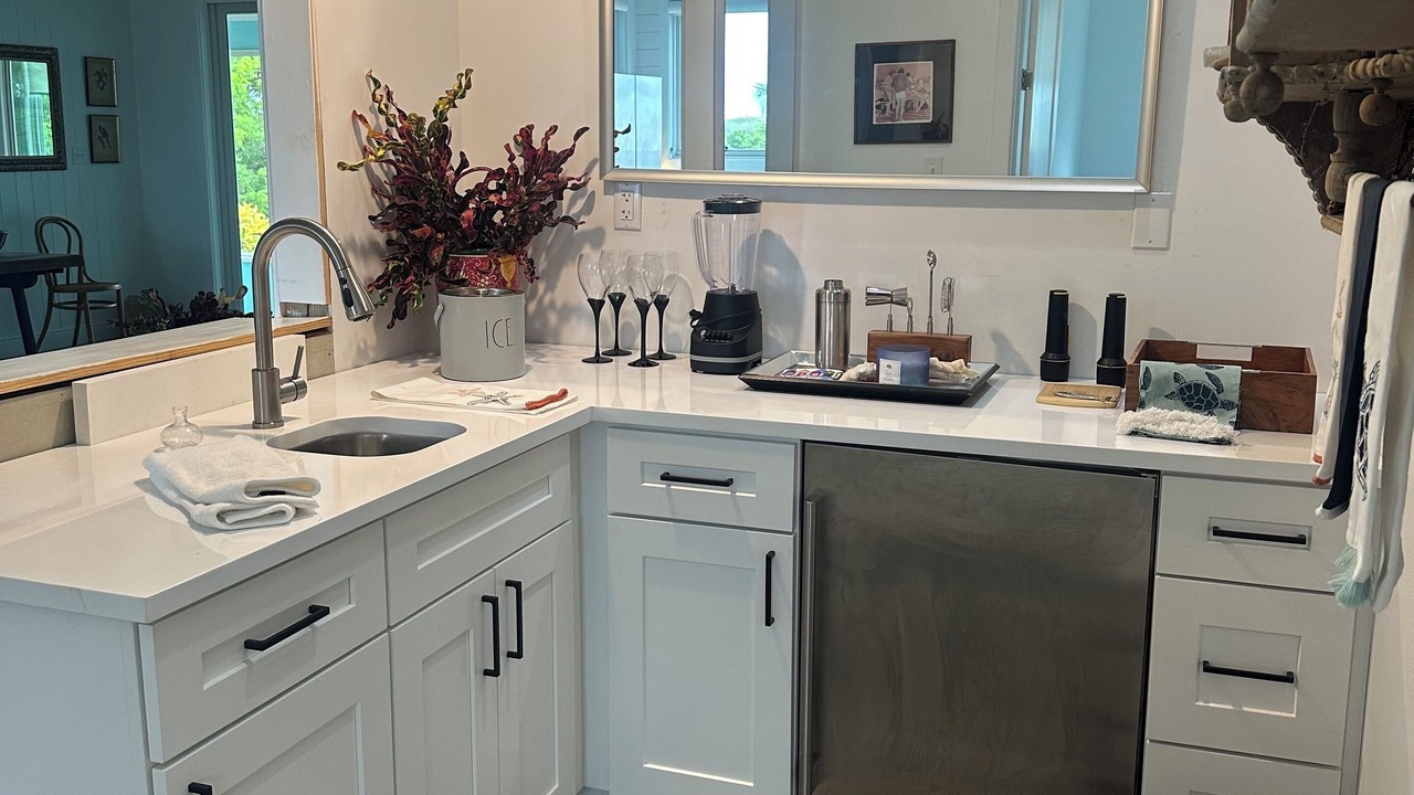 Photo of Kitchen in Green Turtle Cay