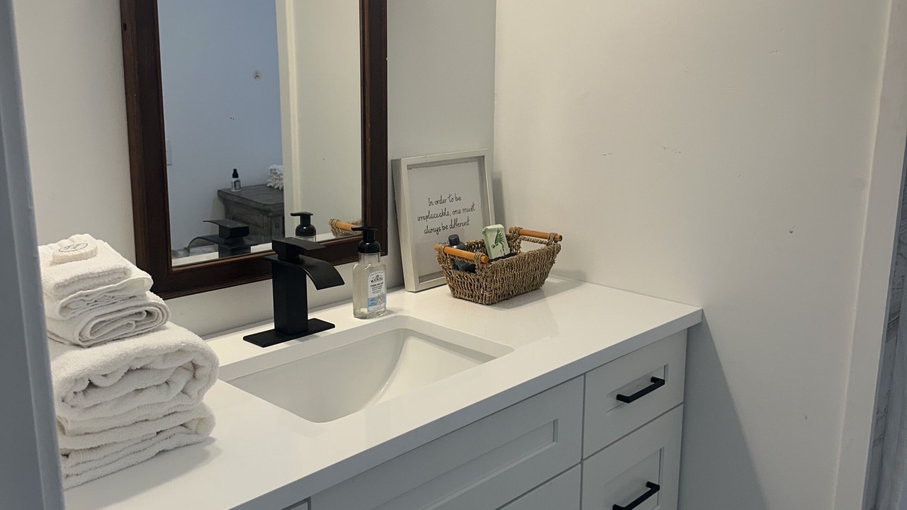 Photo of Bathroom in Green Turtle Cay