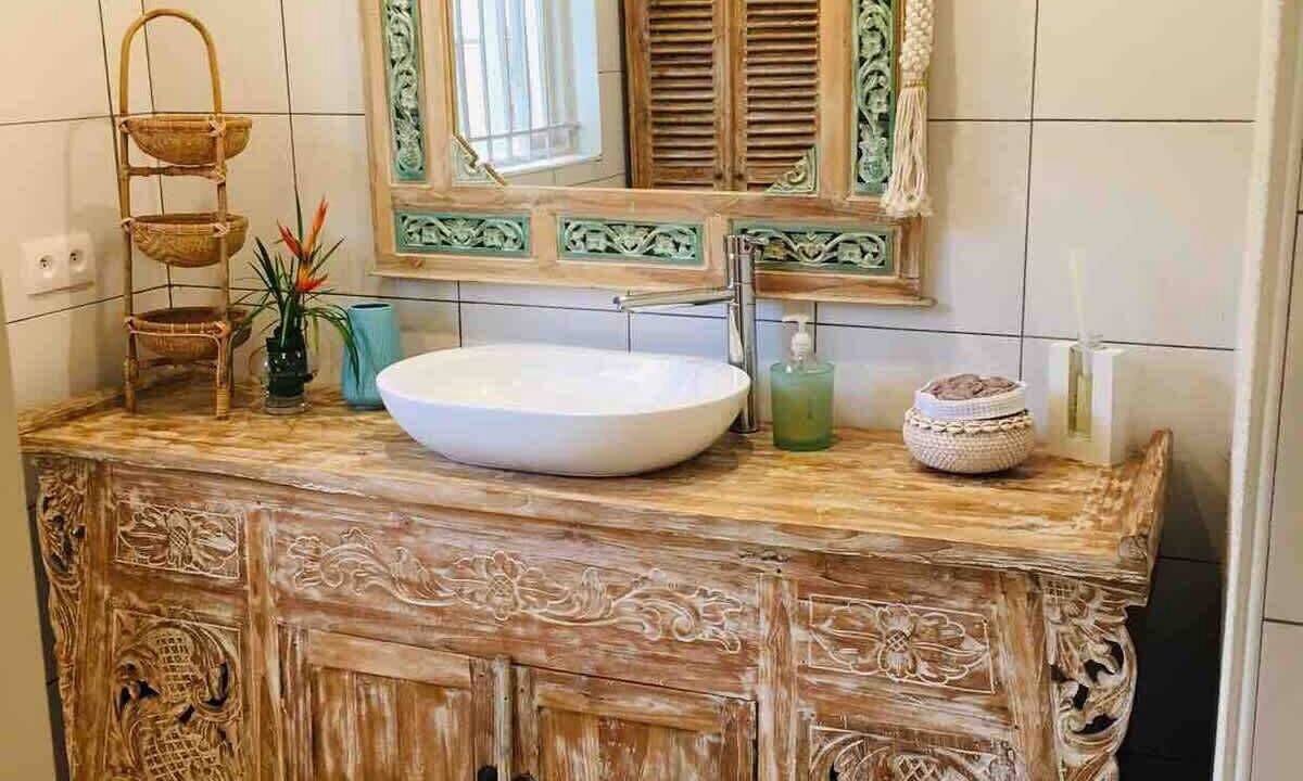 Photo of Bathroom in Paea