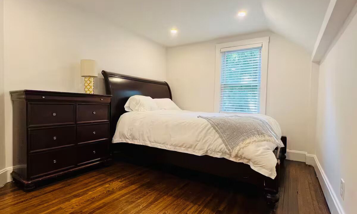 Photo of Bedroom in East Aurora
