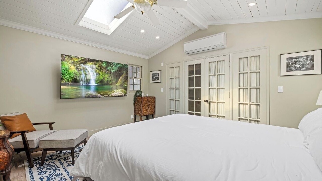 Photo of Bedroom in Silver Strand