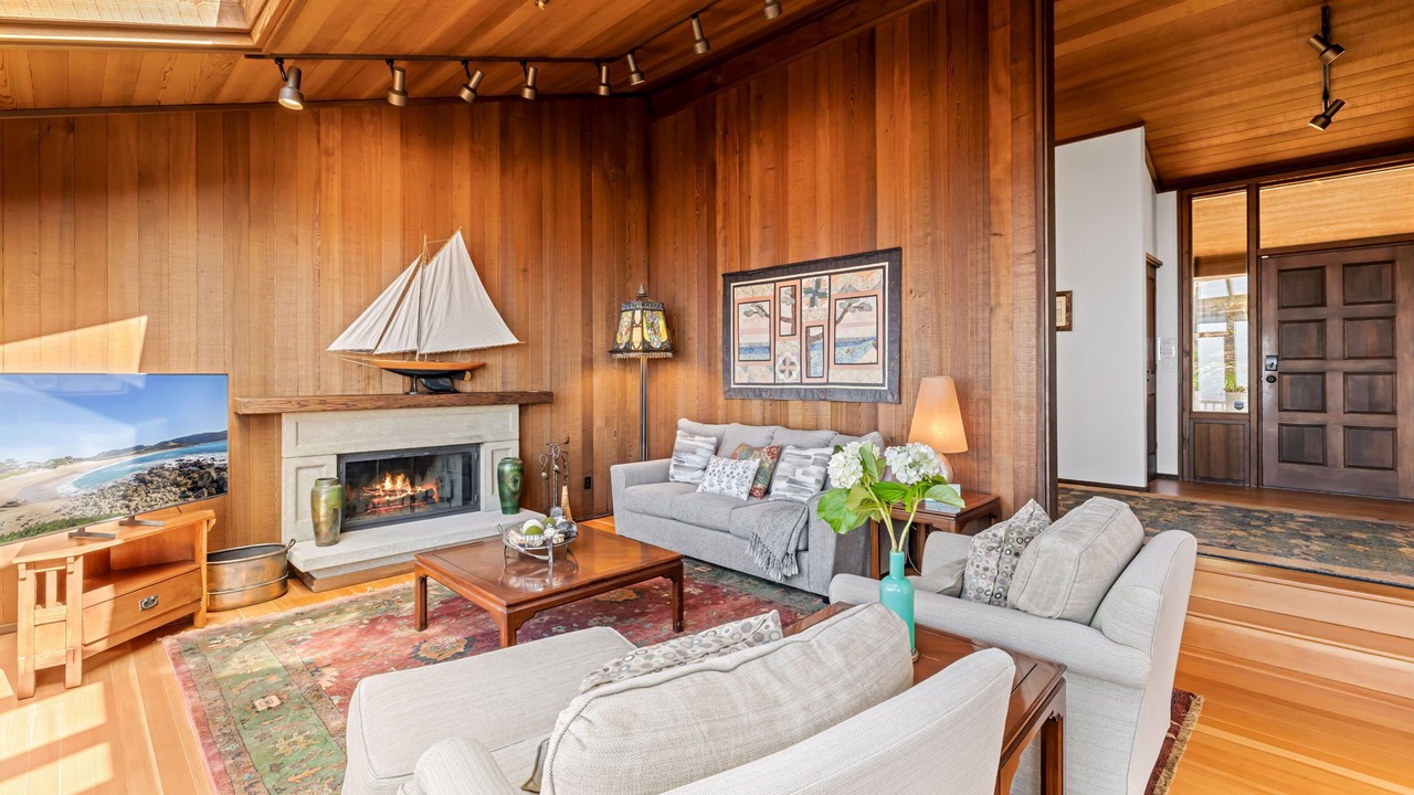 Photo of Livingroom in Carmel Highlands