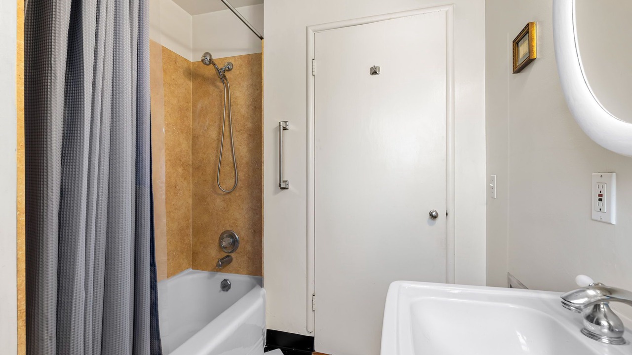 Photo of Bathroom in Hatton Fields